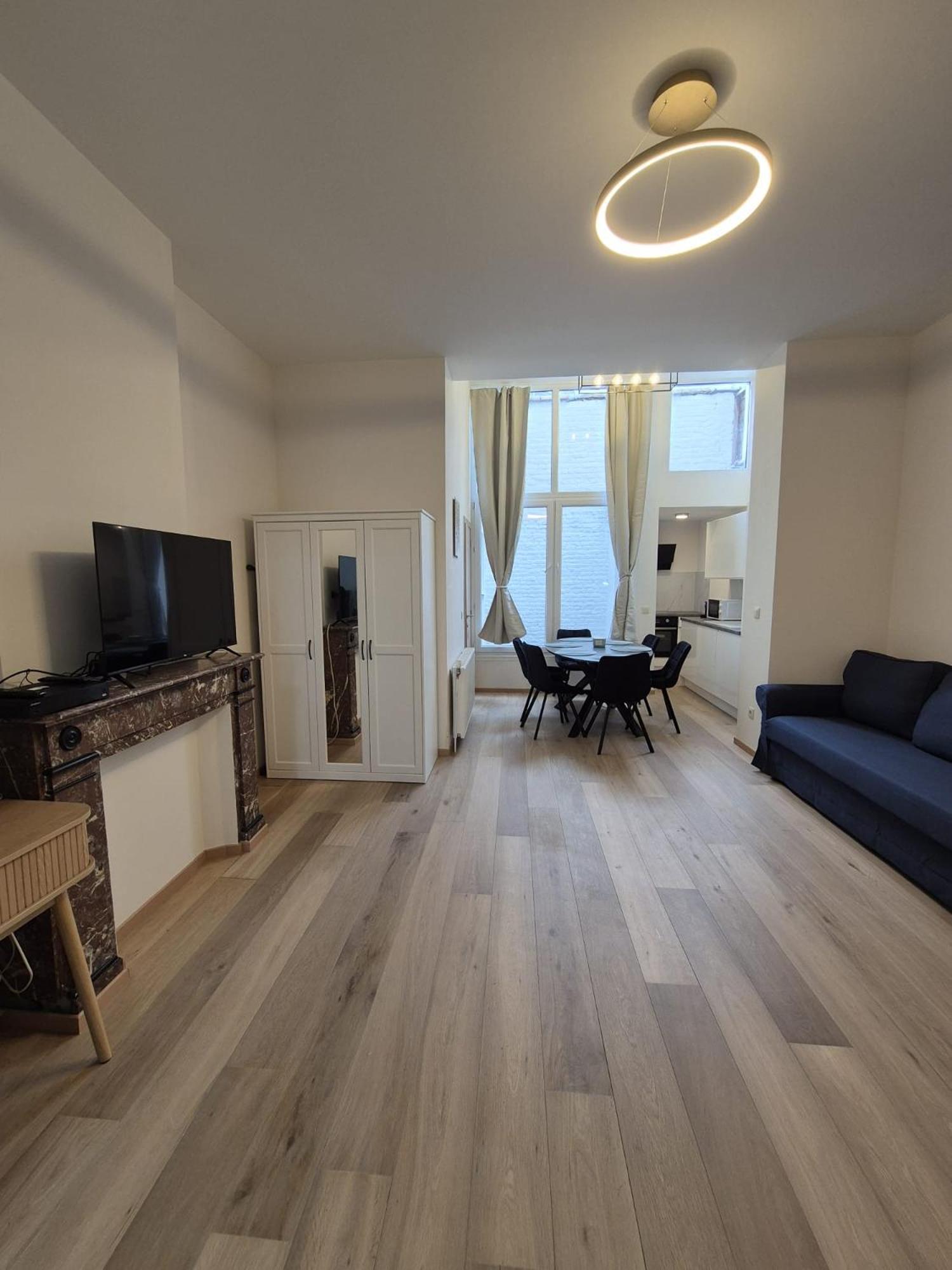 Tasson Snel Apartment Center Of Брюссель Экстерьер фото